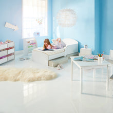 Ielādējiet attēlu galerijas skatītājā, White Kids Toddler Bed with Storage Drawers  hello4kids
